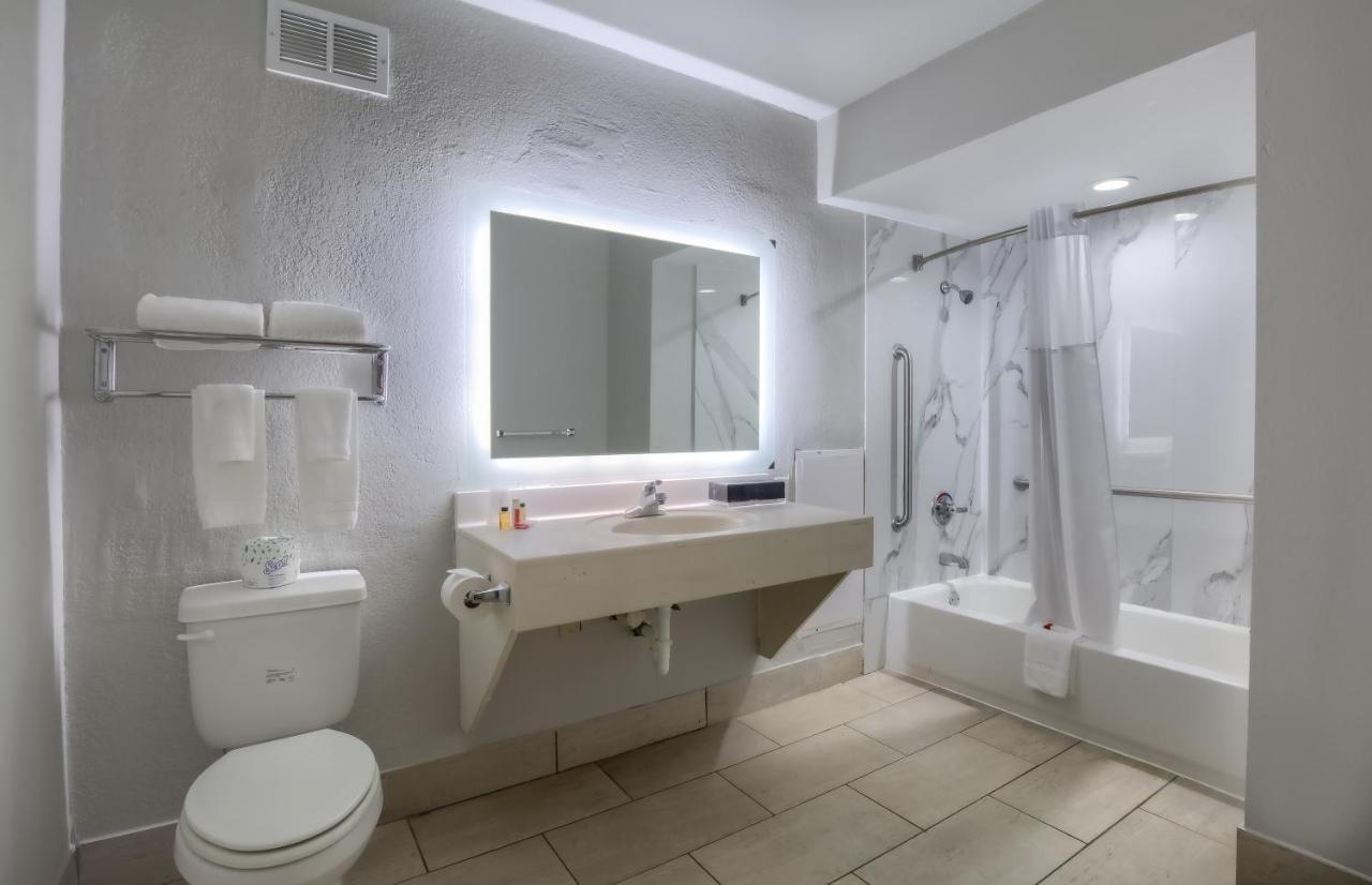 Days Inn By Wyndham Mobile I-65 Exteriér fotografie